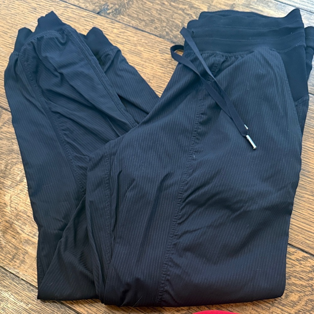 Lululemon dance pant jogger in black
